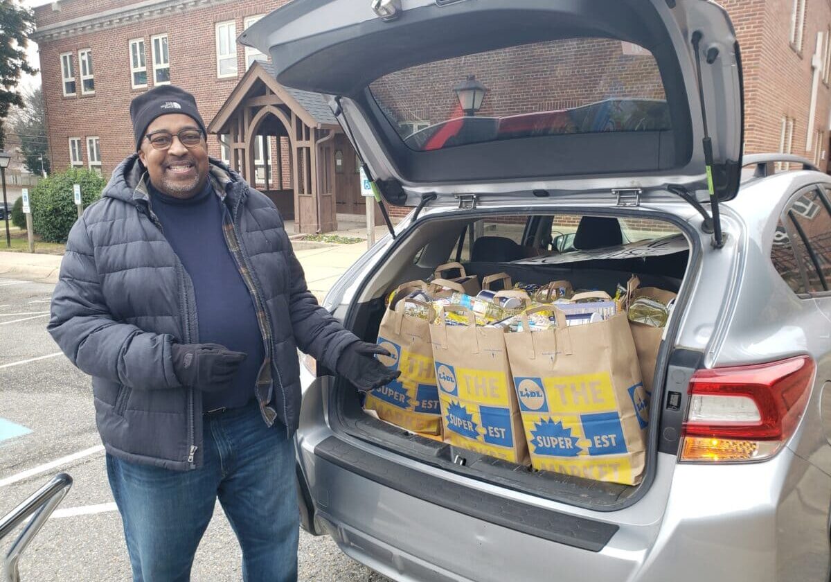 SS LSF Feeding Our Neighbors delivery